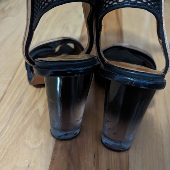 L.A.M.B. Gwen Stefani Lucite Heel 6.5 - Picture 4 of 6